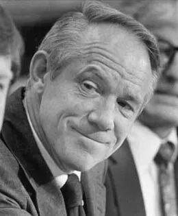 Pickleballin evoluutionaarinen matka: takapihaharrastuksesta globaaliin villitykseen